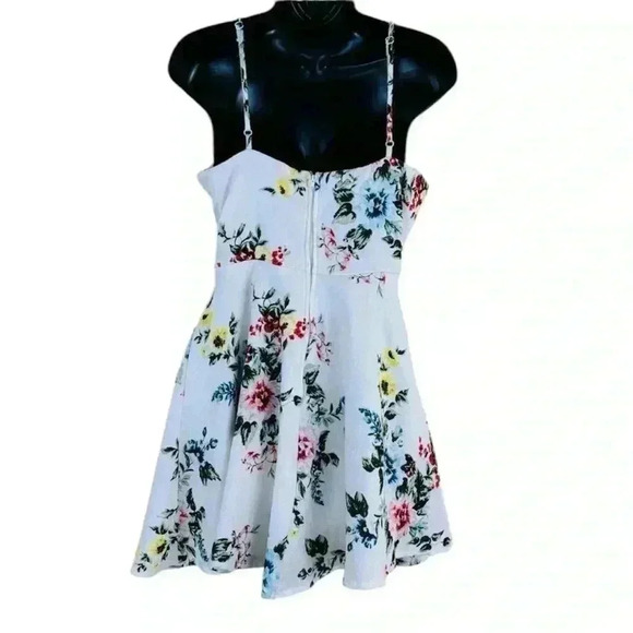 Altar’d State White Floral Plunge Neck Spaghetti Strap Tie Mini Dress Size L - Picture 4 of 16
